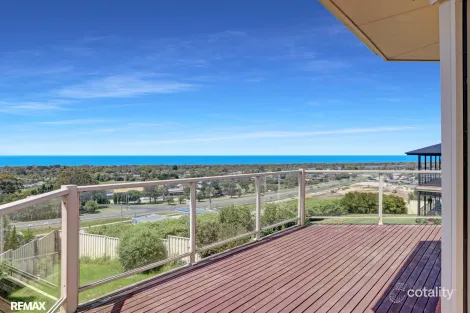 24 Sea-Lakes Cl, Lakes Entrance, VIC 3909