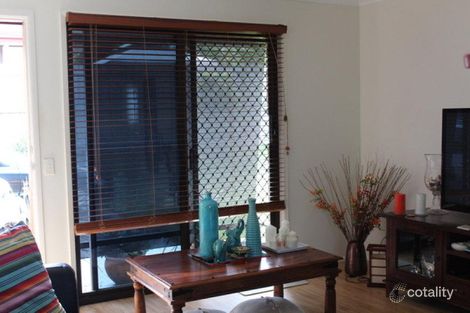 Property photo of 2/45 Alexander Drive Highland Park QLD 4211