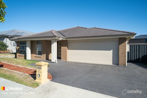 Property photo of 32 Skaife Street Oran Park NSW 2570