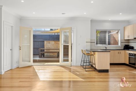 2/20 Mcnamara Ave, Airport West, VIC 3042