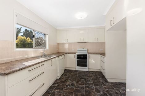 Property photo of 3 Skinner Crescent Silkstone QLD 4304