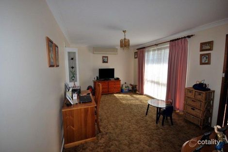 Property photo of 15 Minda Crescent Oak Flats NSW 2529