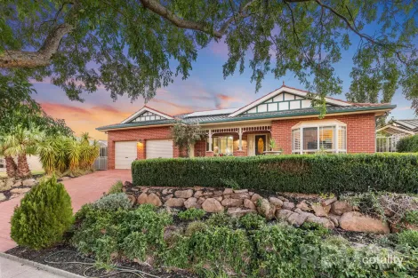 6 Hargrave Ave, Lloyd, NSW 2650