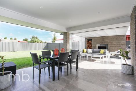 Property photo of 21 Taloumbi Place Orange NSW 2800
