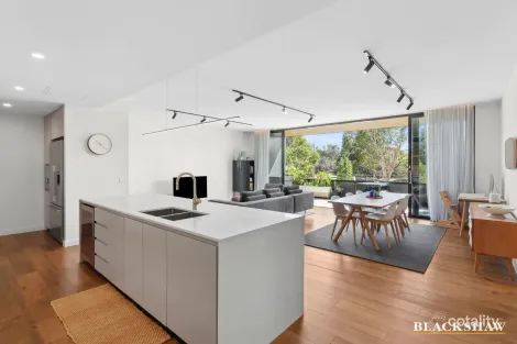 46/7 State Cir, Forrest, ACT 2603