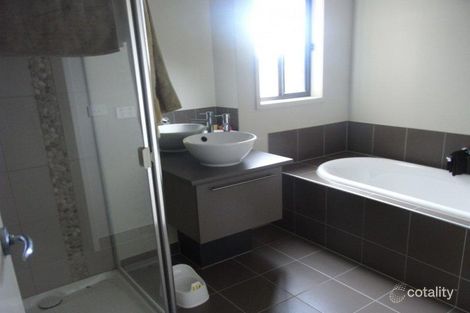 Property photo of 28 Menhennet Drive Delacombe VIC 3356