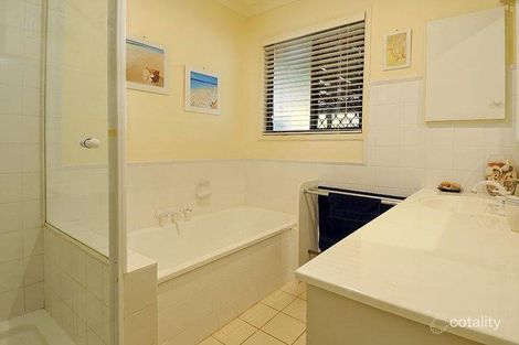 Property photo of 9 Edinglassie Street Seventeen Mile Rocks QLD 4073