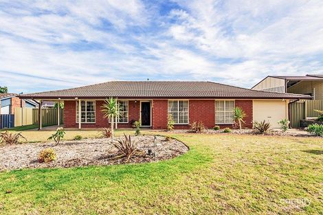 5 Caswell Dr, Hallett Cove, SA 5158