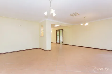 Property photo of 7 Strathyre Drive Duncraig WA 6023