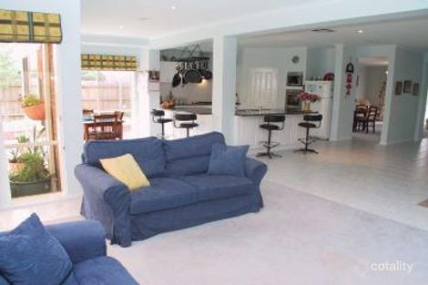 Property photo of 10 Cremin Court Rowville VIC 3178