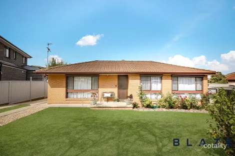 Property photo of 5 Cato Close Edensor Park NSW 2176
