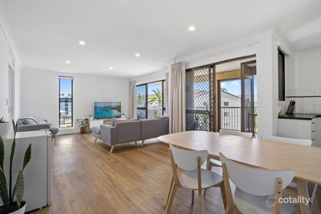 Property photo of 4/7 Nyrang Avenue Palm Beach QLD 4221