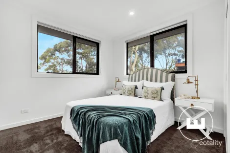 Property photo of 3/14 Outlook Drive Berwick VIC 3806
