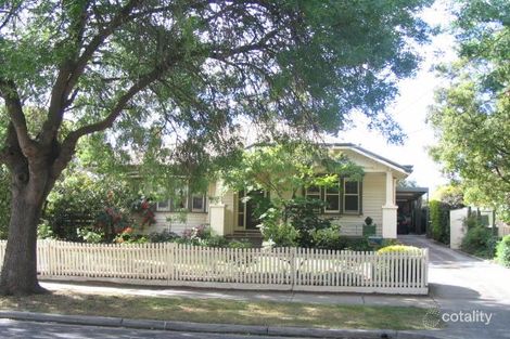 4 Hayes Rd, Strathmore, VIC 3041