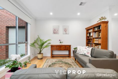 Property photo of 2/15 Whitehorse Road Blackburn VIC 3130