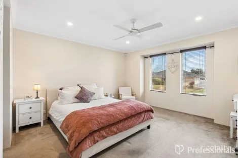 Property photo of 11 Silverpan Way Byford WA 6122