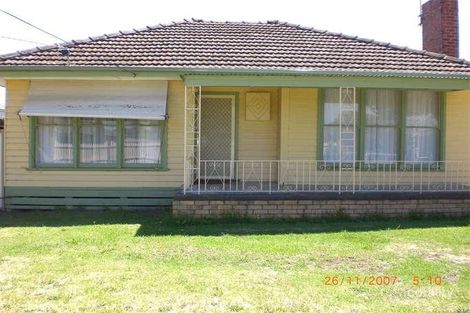 35 Clements Gr, Reservoir, VIC 3073