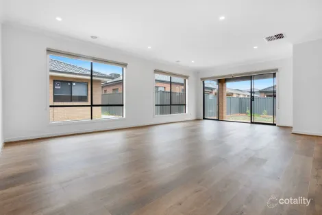 Property photo of 3 Wimbledon Boulevard Strathtulloh VIC 3338