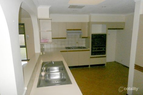Property photo of 19 Chester Court Endeavour Hills VIC 3802