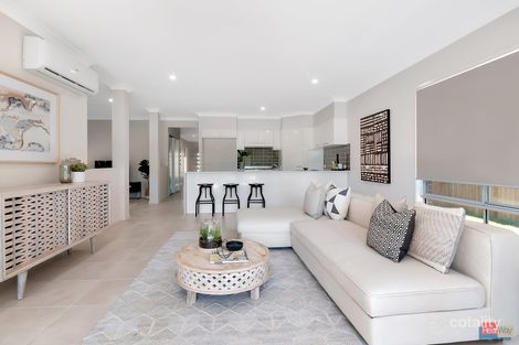 Property photo of 19 Sovereign Drive Deebing Heights QLD 4306