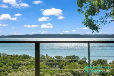 Property photo of 38 Blue Waters Crescent Macleay Island QLD 4184