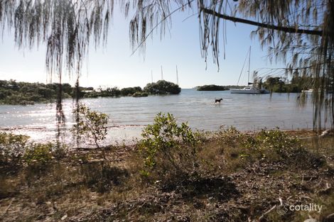 92 Melcer Rd, Elliott Heads, QLD 4670