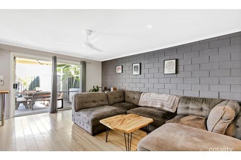 Property photo of 4/12 Doolooma Street Mountain Creek QLD 4557