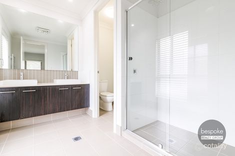 Property photo of 9 Equestrian Circuit Claremont Meadows NSW 2747