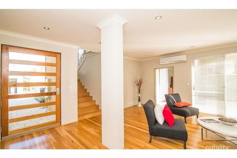 Property photo of 18 Fullston Way Beaconsfield WA 6162