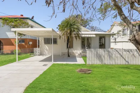 16 Valerie St, Clontarf, QLD 4019