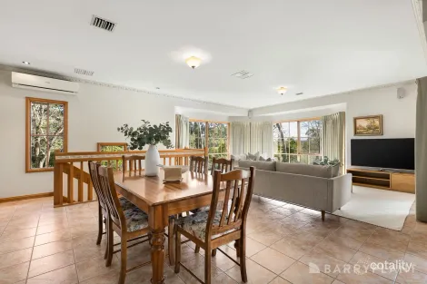Property photo of 20 Laura Lane Mooroolbark VIC 3138