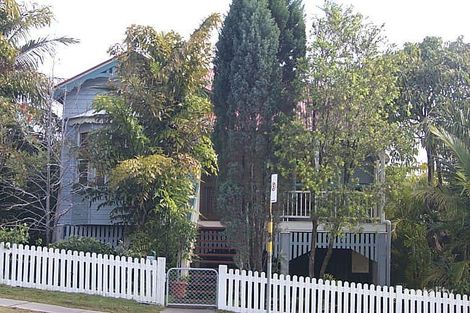 19 Bramston Tce, Herston, QLD 4006