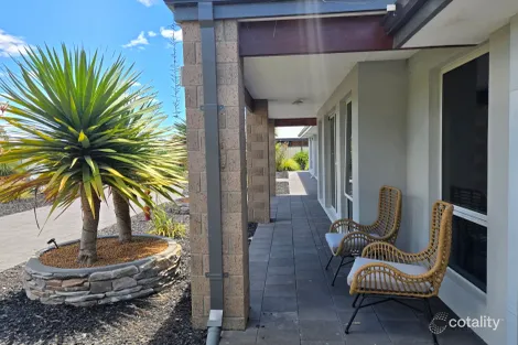 Property photo of 5 Cascade Close Yalyalup WA 6280