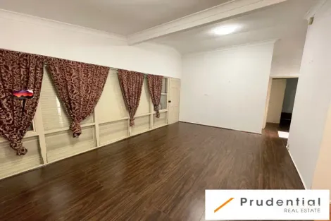 Property photo of 9 Fields Road Macquarie Fields NSW 2564