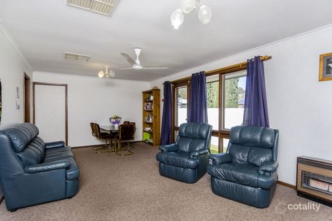 Property photo of 13 Hagen Crescent Hackham West SA 5163