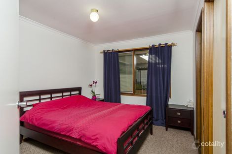 Property photo of 13 Hagen Crescent Hackham West SA 5163