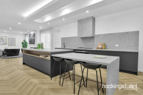 Property photo of 2 Hawksburn Place Mickleham VIC 3064