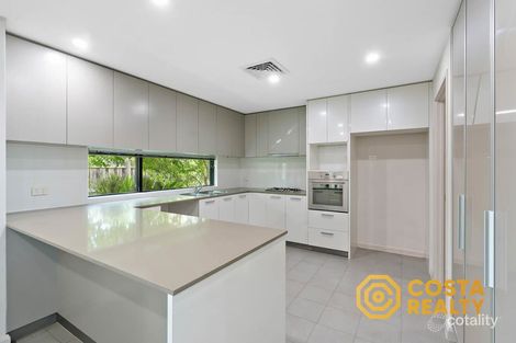 Property photo of 28 Malone Loop Meadow Springs WA 6210