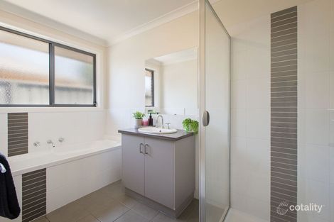 Property photo of 2/3 Swallow Street Thurgoona NSW 2640