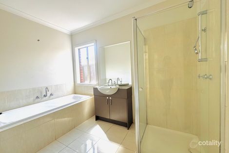 Property photo of 46 Erin Square Deer Park VIC 3023