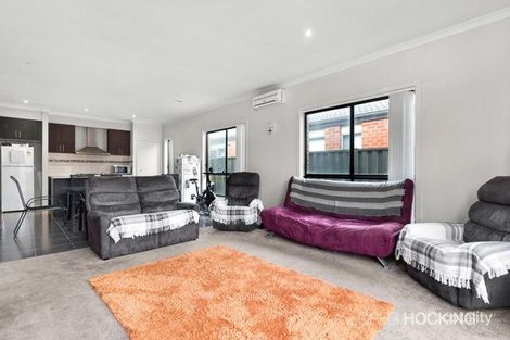 Property photo of 10 Romek Way Truganina VIC 3029