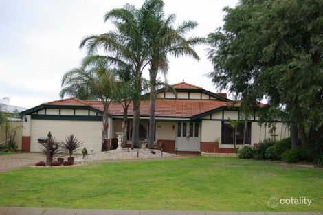 Property photo of 40 Carlhausen Close Atwell WA 6164