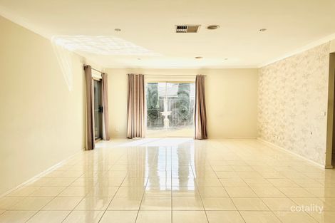 Property photo of 46 Erin Square Deer Park VIC 3023