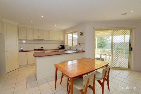 Property photo of 11 St Chester Avenue Lake Gardens VIC 3355