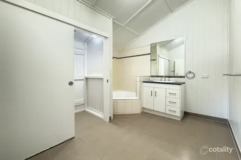 Property photo of 3 Princes Road Hyde Park QLD 4812