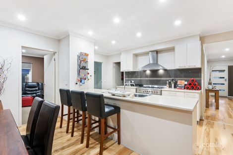 Property photo of 10 Kildonnan Place Strathdale VIC 3550