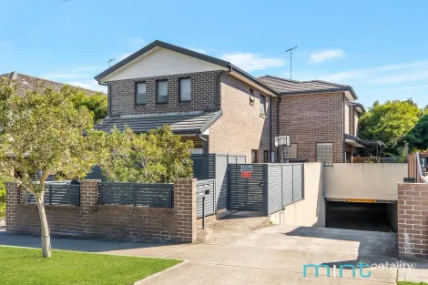 3/27 DUNMORE ST, CROYDON PARK, NSW 2133