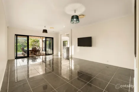 Property photo of 9 Wessling Close Cashmere QLD 4500