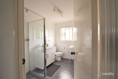 Property photo of 10 Warren Street St Lucia QLD 4067