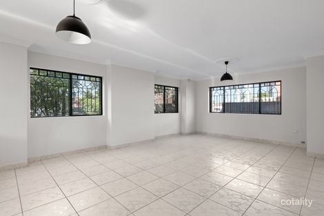 Property photo of 1/36 Cardigan Road Greenacre NSW 2190